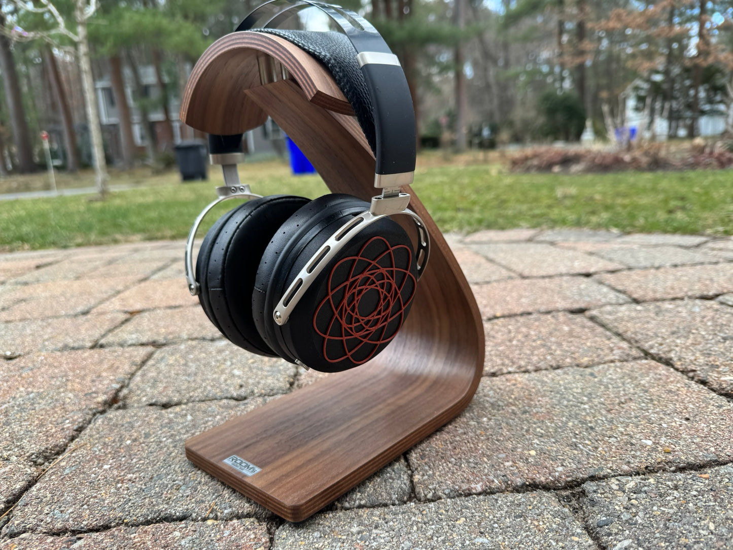 Isotope Closed-Back Headphones