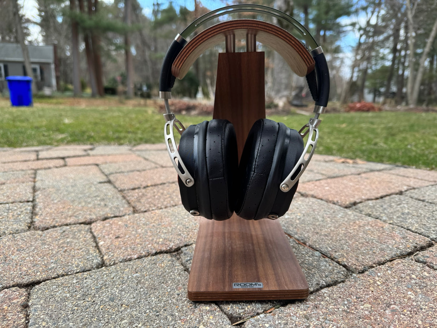 Isotope Closed-Back Headphones
