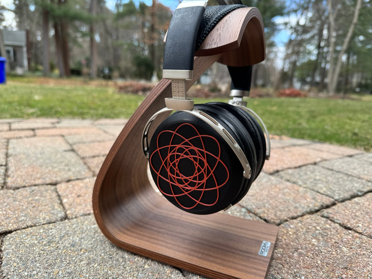 Isotope Closed-Back Headphones