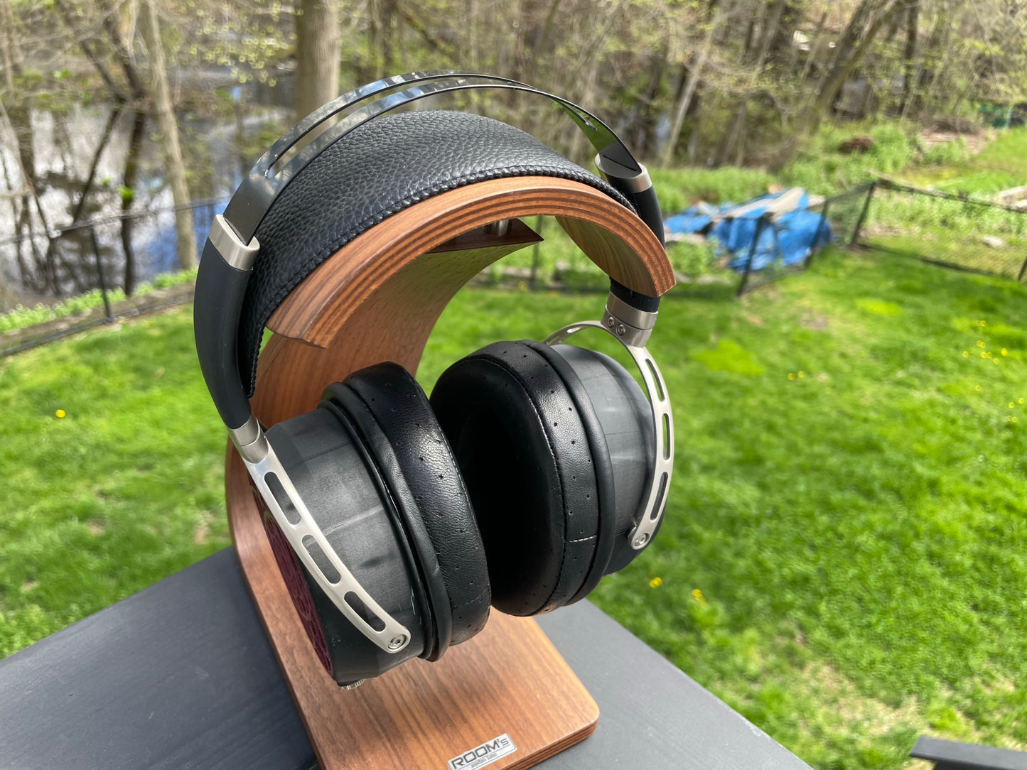 Lithium Alkali Open-Backed Dynamic Headphones